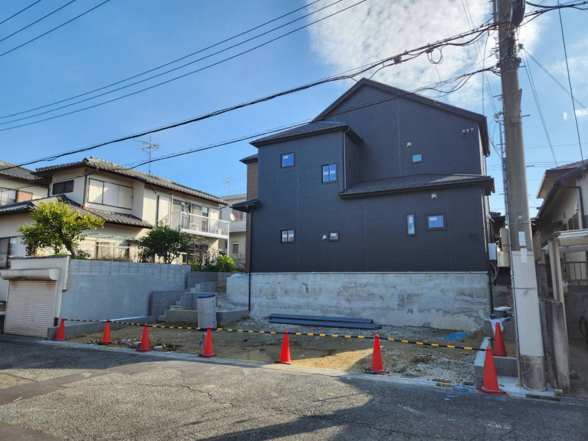 ブルーミングガーデン堺市南区赤坂台１丁１棟の外観②