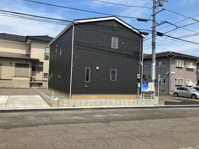 グラファーレ4272上越市五智２棟の外観②