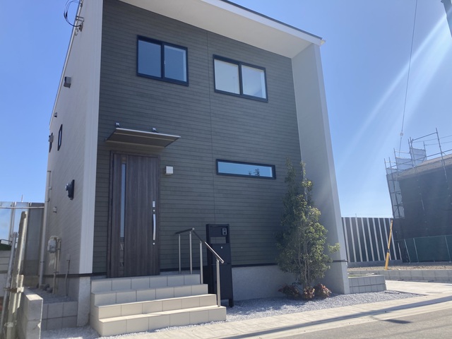 リナージュ草加市苗塚町２３－１期の外観②