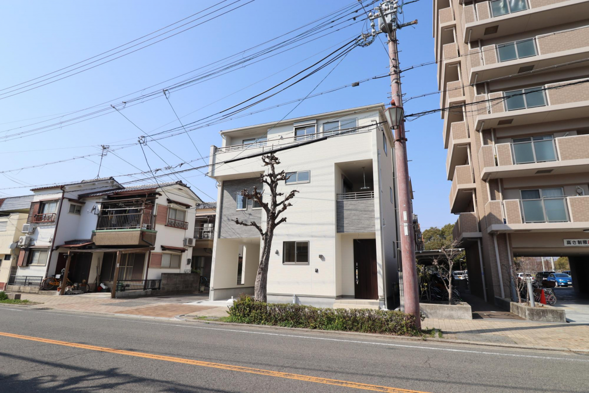 ブルーミングガーデン尼崎市崇徳院３丁目１棟の外観②