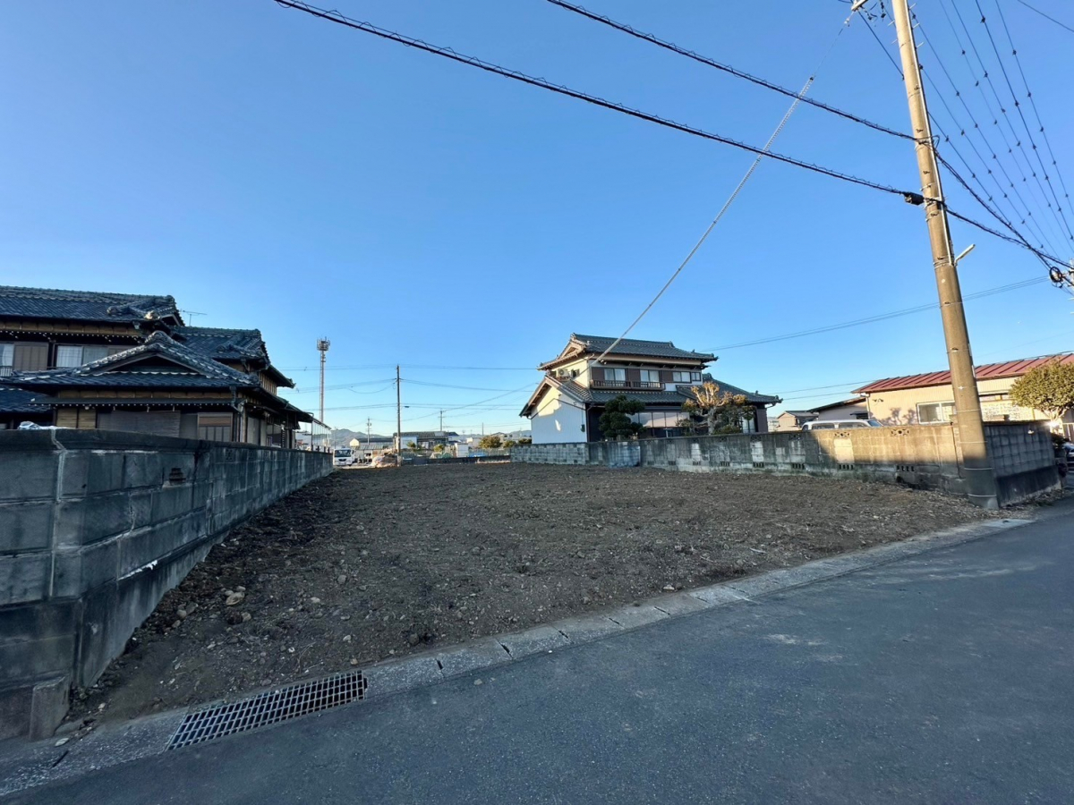 ブルーミングガーデン豊川市伊奈町佐脇原３棟の外観②