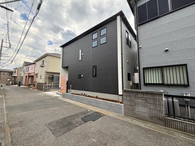 グラファーレ4258草加市長栄７期１棟の外観②