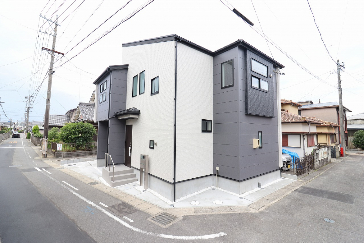 ブルーミングガーデン小牧市新町１丁目１棟の外観②
