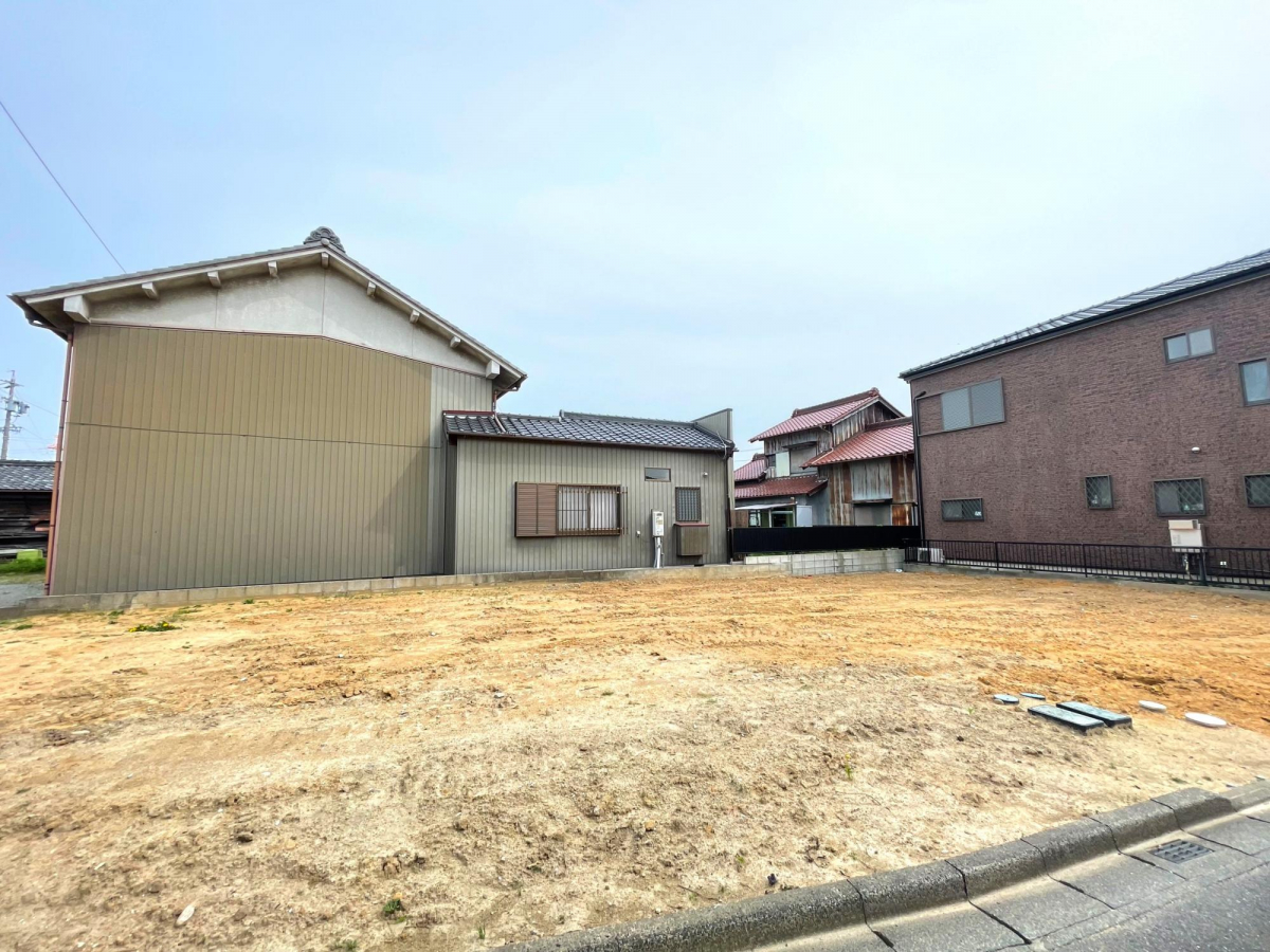 ブルーミングガーデン豊明市阿野町東阿野１棟の外観②