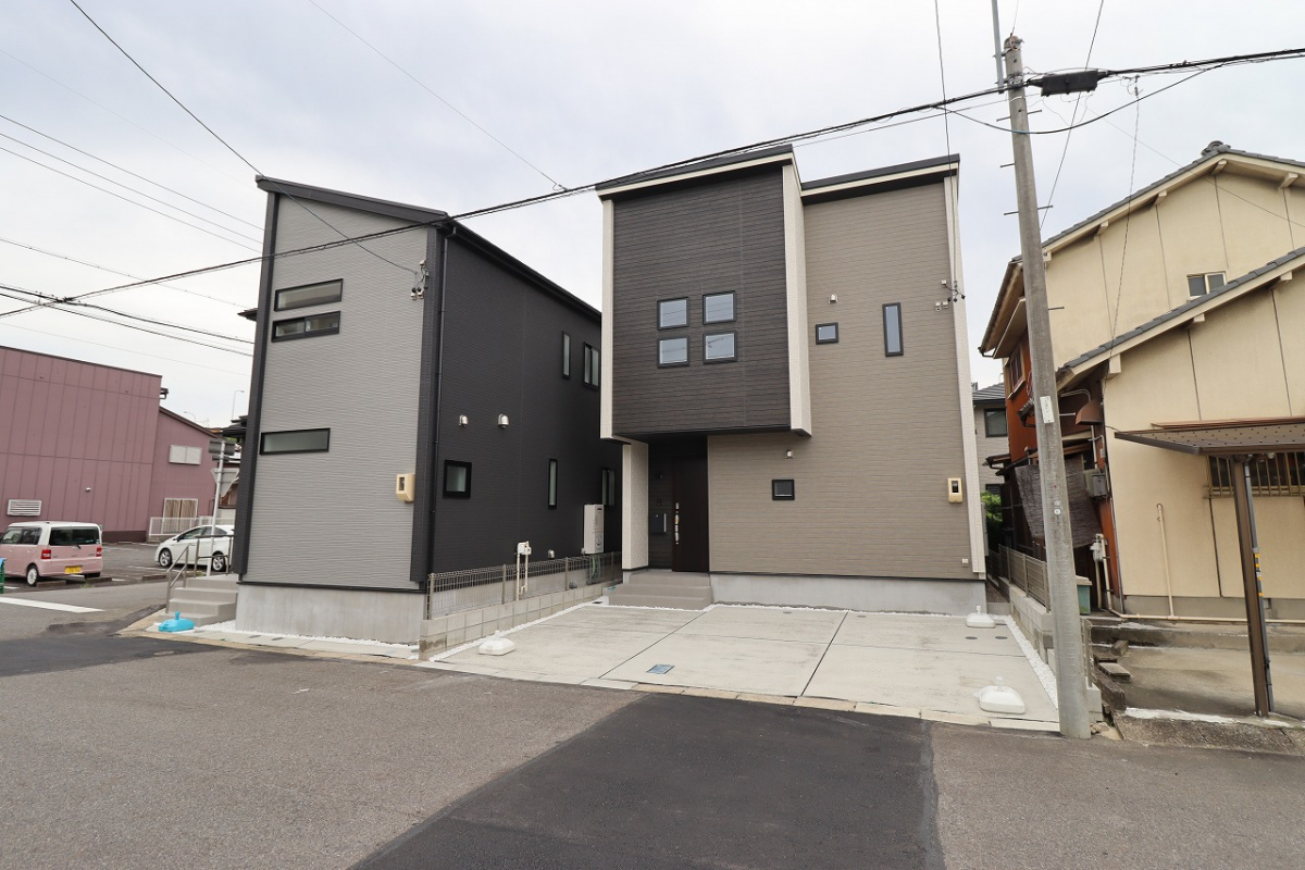 ブルーミングガーデン春日井市中野町２丁目３棟の外観②