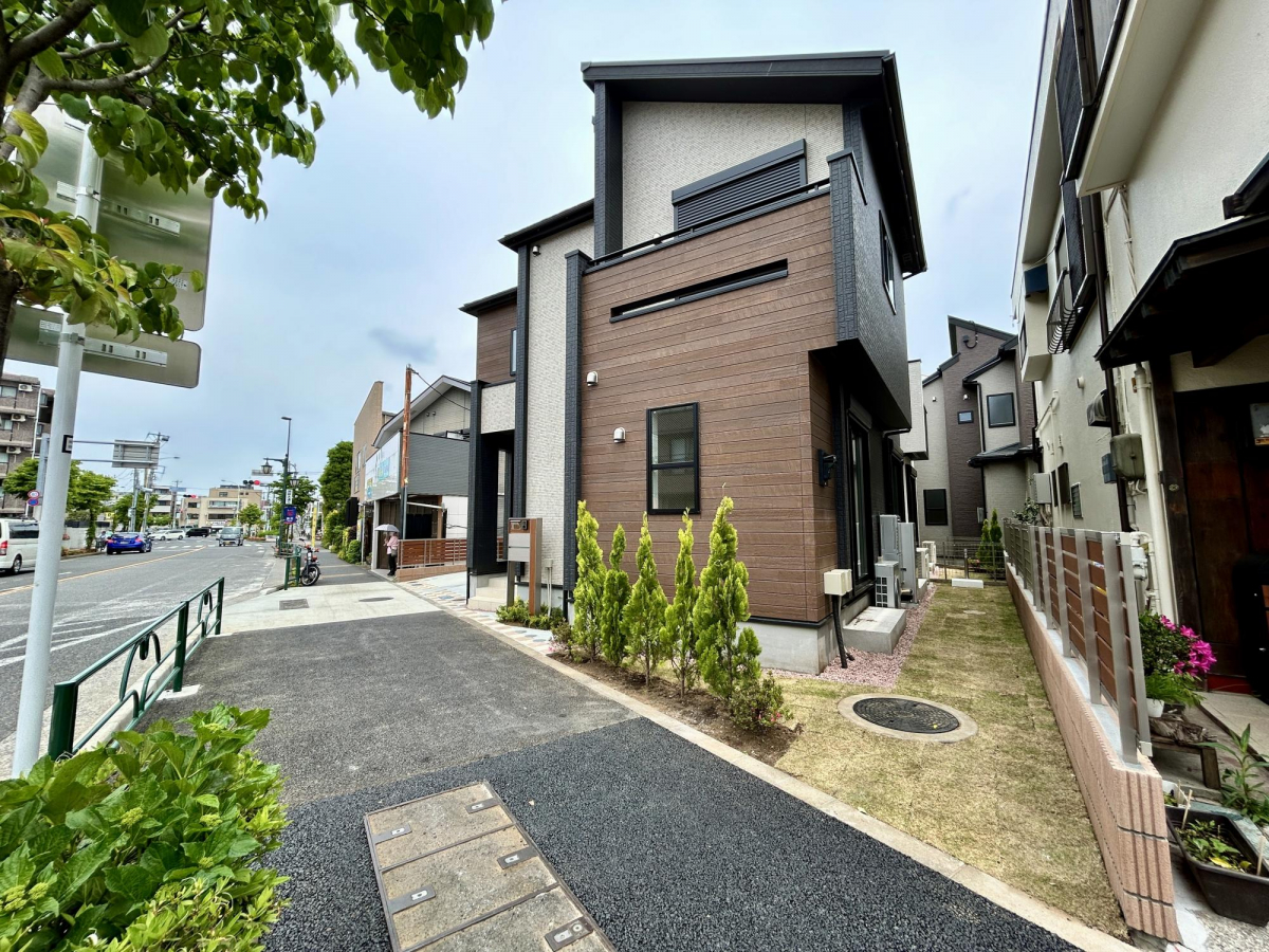ブルーミングガーデン三鷹市新川５丁目４棟の外観②