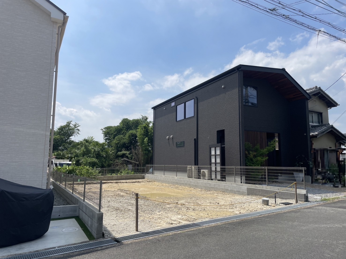 ブルーミングガーデン木津川市木津神田１棟の外観②