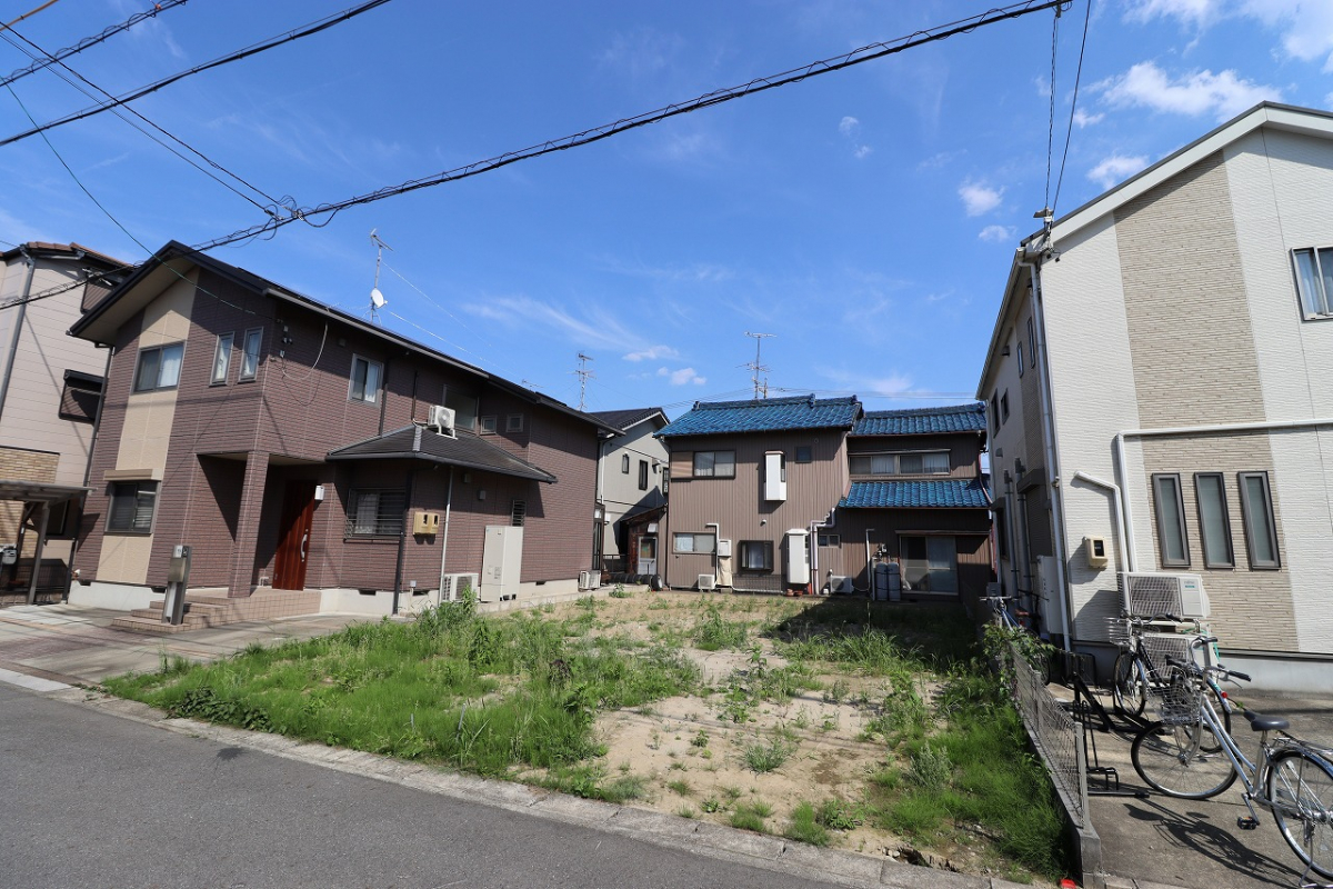 ブルーミングガーデン江南市前飛保町緑ケ丘１棟の外観②