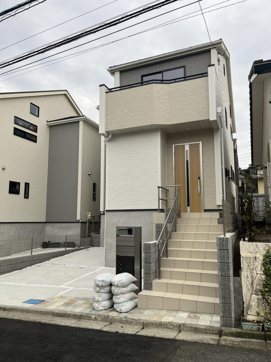 ブルーミングガーデン横須賀市岩戸３丁目２期２棟の外観②