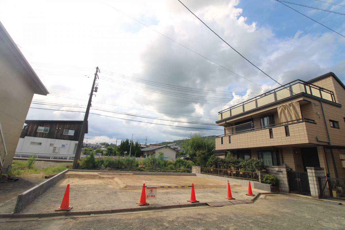 ブルーミングガーデン東広島市西条町寺家１棟の外観②