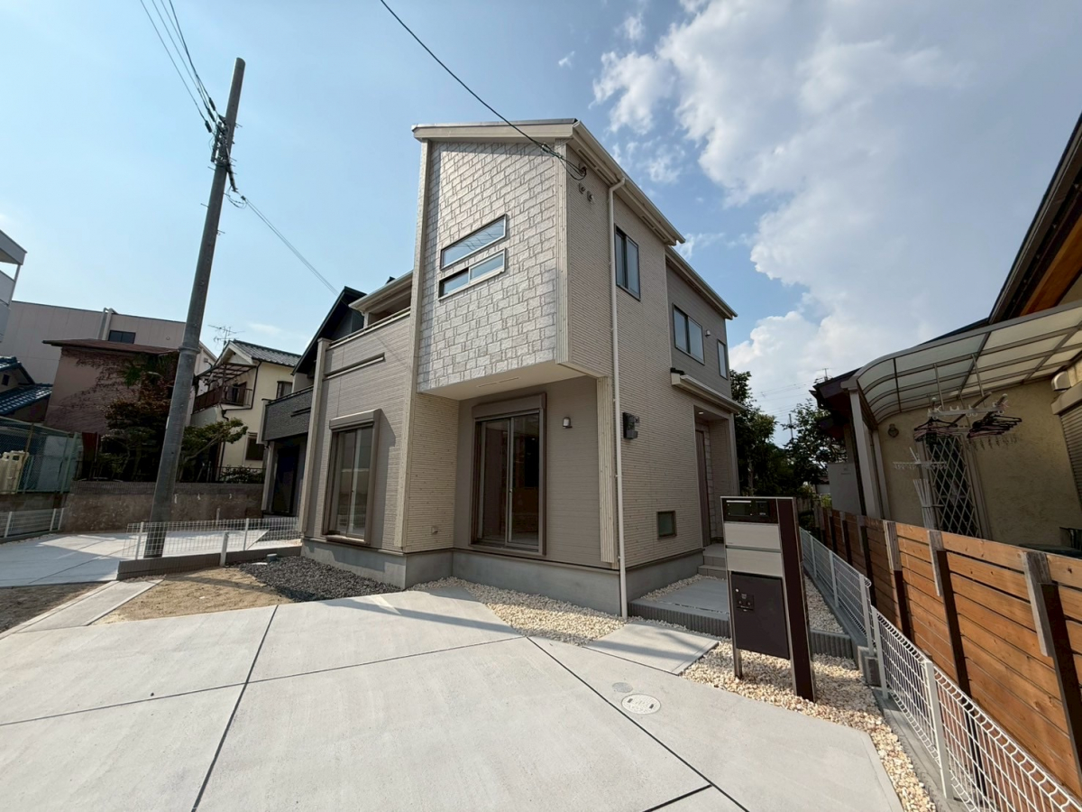 ブルーミングガーデン枚方市東香里元町２棟の外観②