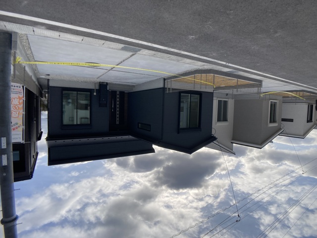 家具のデザインや配置でリビングの印象は大きく変わります。ぜひ自分の感性に合う空間を