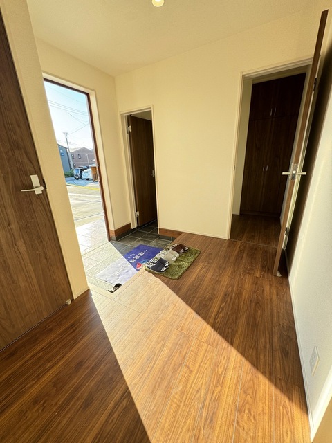 案外増えてしまう靴も収納があるので安心（2号棟）