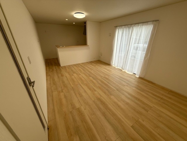 ※家具・調度品等はCG加工にて制作した配置イメージであり、本物件の価格には含まれません。