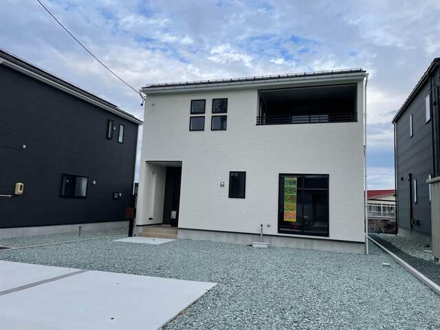 グラファーレ4268東根市六田３期４棟の外観②