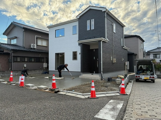 グラファーレ4372新潟市物見山５期２棟の外観②