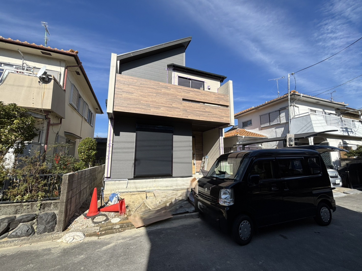 ブルーミングガーデン木津川市木津南後背１棟の外観②