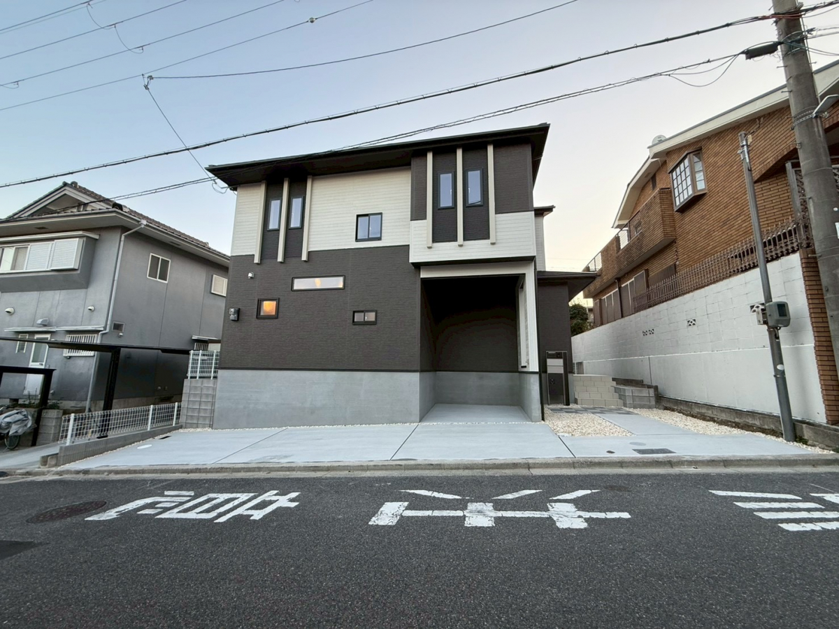 【外観 ｜ 1号棟】 