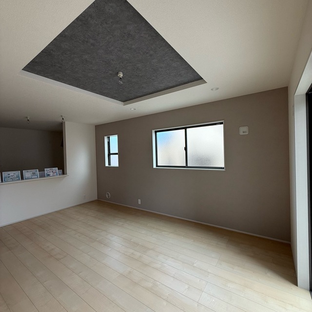 日を重ねるごとにこの佇まいに愛着が湧いてきそう（1号棟）