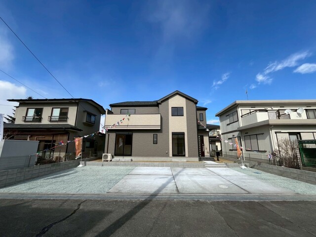 お申込みは先着順となりますので、是非お早めにご検討くださいませ。『自社一貫体制により高品質を維持』。”いいだのいい家”は全ての建物について自社設計・自社施工を実施しています。