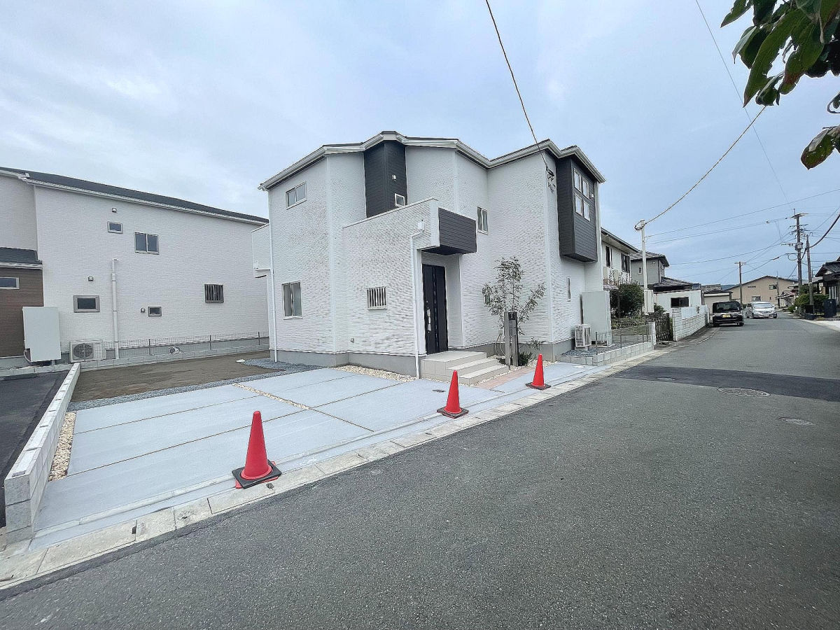 ブルーミングガーデン中間市垣生２期２棟の外観②