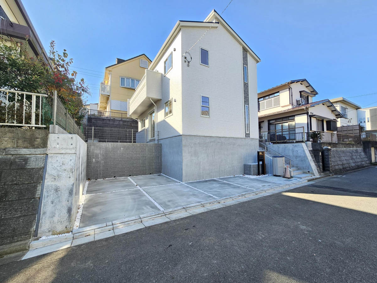 ブルーミングガーデン海老名市上今泉５丁目　１棟の外観②