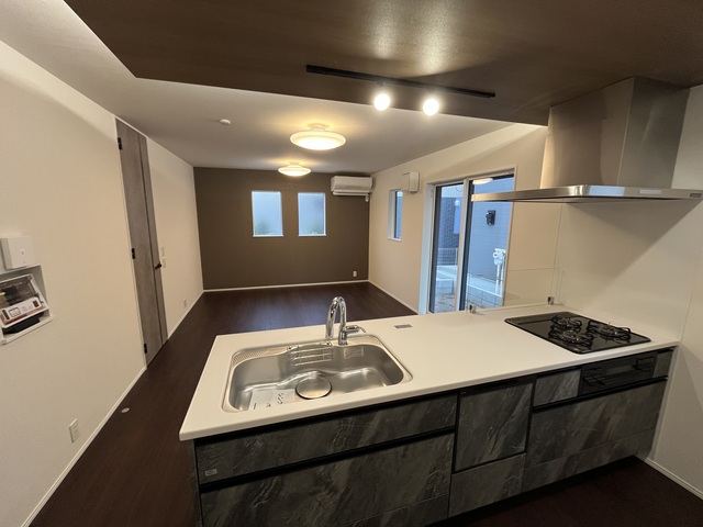 リナージュ三鷹上連雀8丁目 第1期 ｜東京都三鷹市 の新築一戸建て