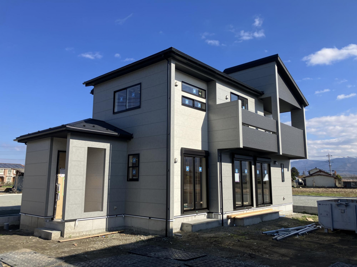 ブルーミングガーデン中央市西花輪２棟の外観②