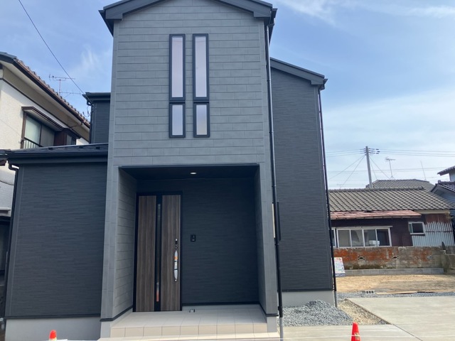 グラファーレ4372新潟市津島屋２期１棟の外観②