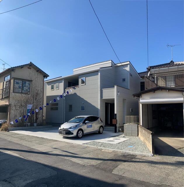 日を重ねるごとにこの佇まいに愛着が湧いてきそう（2号棟）