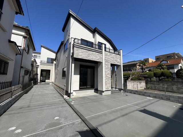 『自社一貫体制により高品質を維持』。
”いいだのいい家”は全ての建物について自社設計・自社施工を実施しています。
全ての工程を飯田産業が自社管理しているので安心です♪
