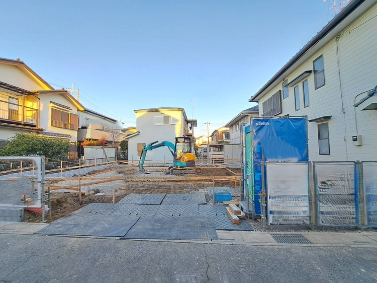 ただいま建築中！完成後はきれいでおしゃれな外観の住まいが誕生予定です☆ 