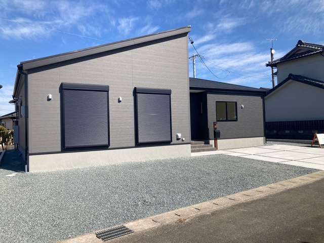 日を重ねるごとにこの佇まいに愛着が湧いてきそう（1号棟）