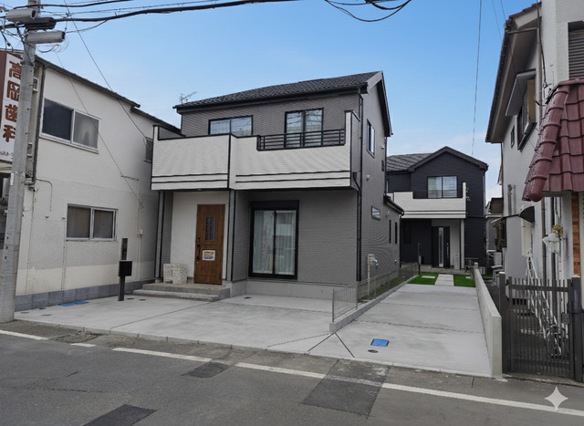 手前B号棟完成しました☆
内覧可能です♪