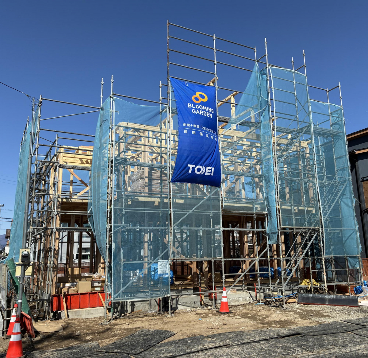 ブルーミングガーデン中央市山之神１棟の外観②