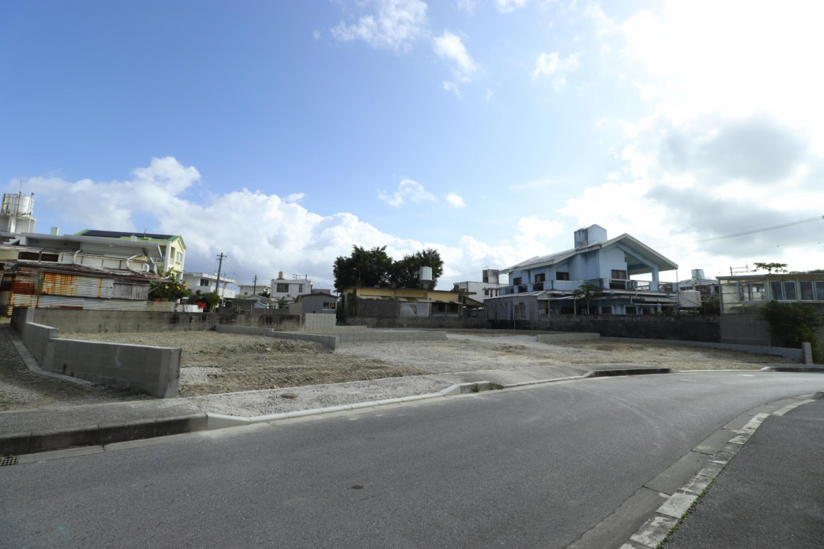 ブルーミングガーデン与那原町上与那原２期５棟の外観②