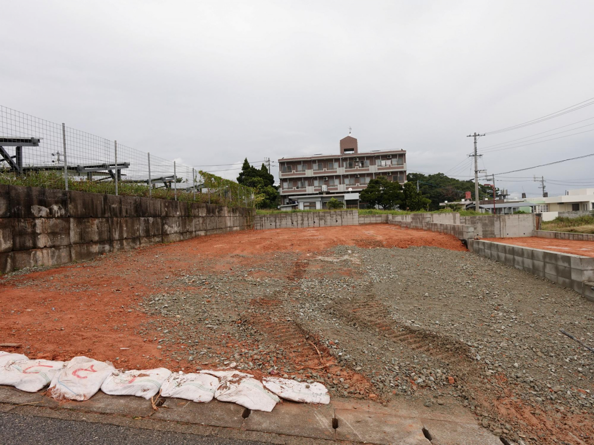 ブルーミングガーデン宜野座村松田２棟の外観②