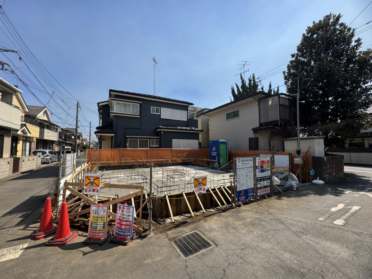 【現地外観】 西武新宿線「新所沢」駅まで徒歩9分。所沢・西武新宿方面へアクセス可能で、通勤・通学の選択肢も広がり、ライフスタイルの変化にも対応しやすい立地が魅力です。