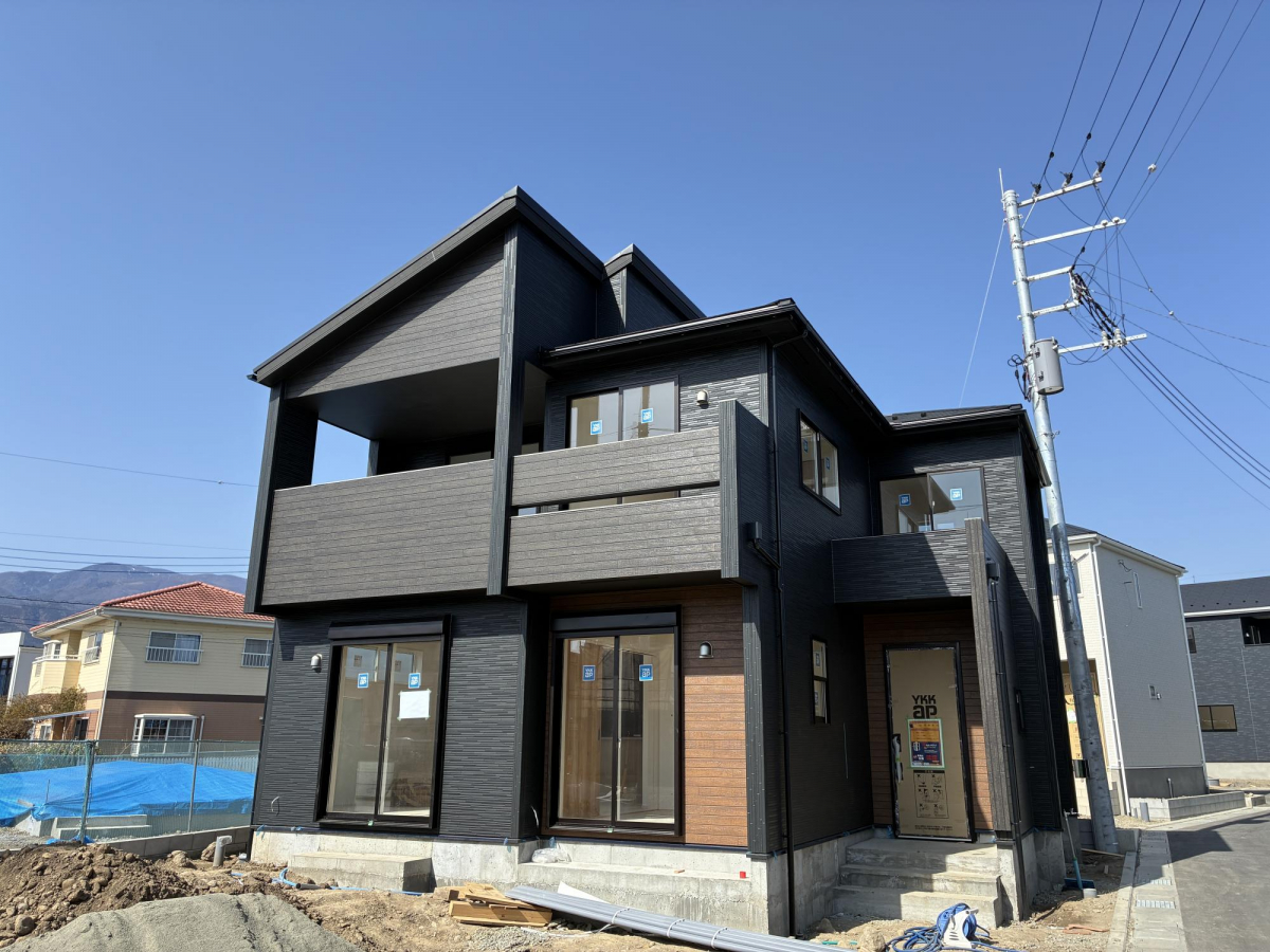 ブルーミングガーデン甲斐市志田２棟の外観②