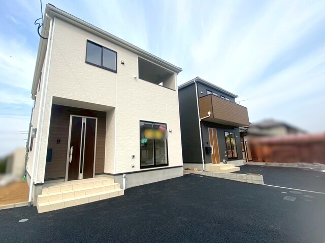 １号棟（奥）・２号棟（手前)
南道路に面した日当たり良好な物件です！