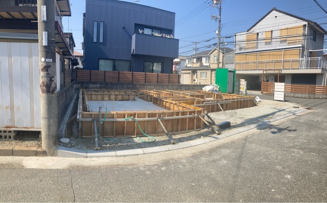 日を重ねるごとにこの佇まいに愛着が湧いてきそう（1号棟）