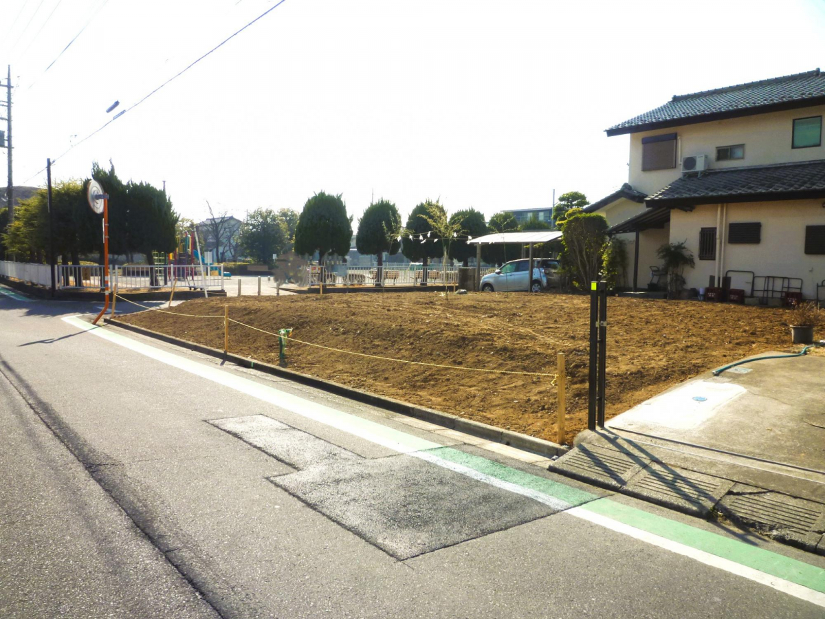 外観 敷地面積67坪！駐車スペース並列3台あり！