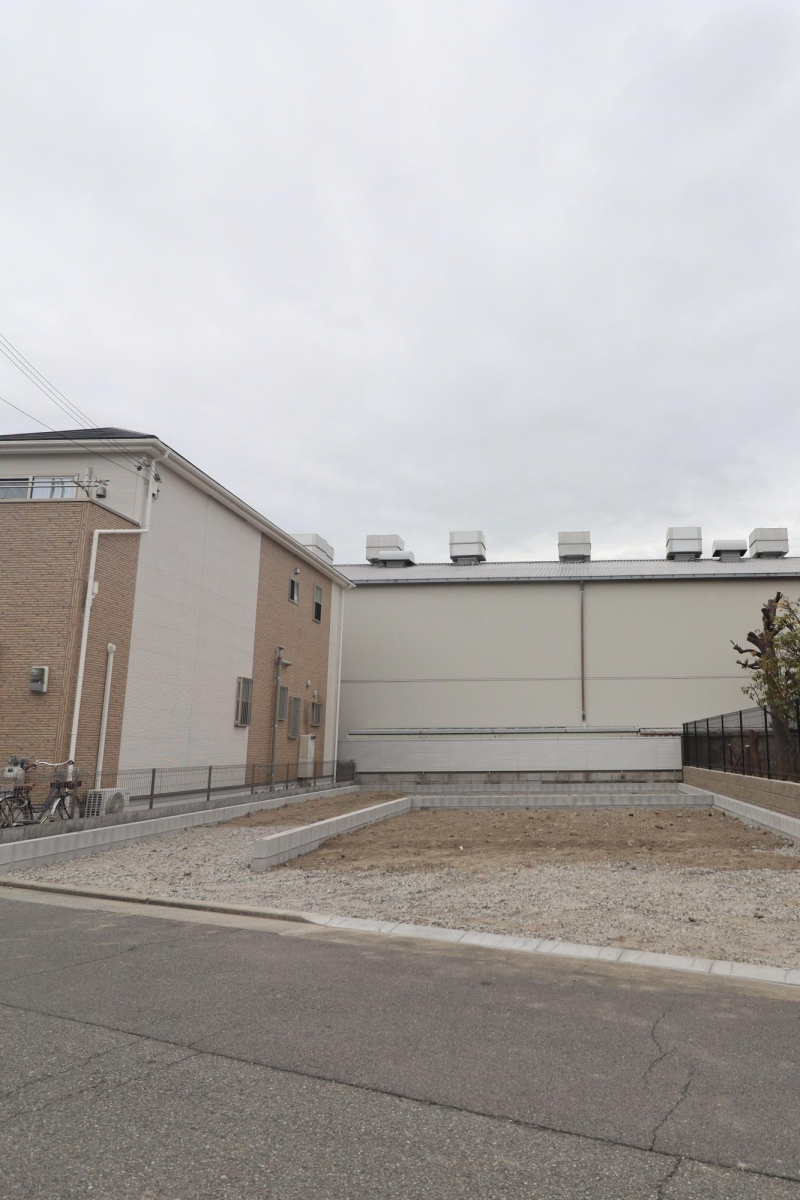 現地写真（前面道路） 