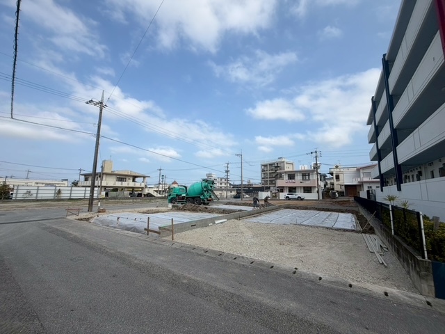 ♪リビングの写真です♪飯田産業の家は対面キッチンを積極的に採用♪リビングが広く感じられるだけでなく、家族の会話も自然と弾む空間となりますよ♪リビングを見渡せます