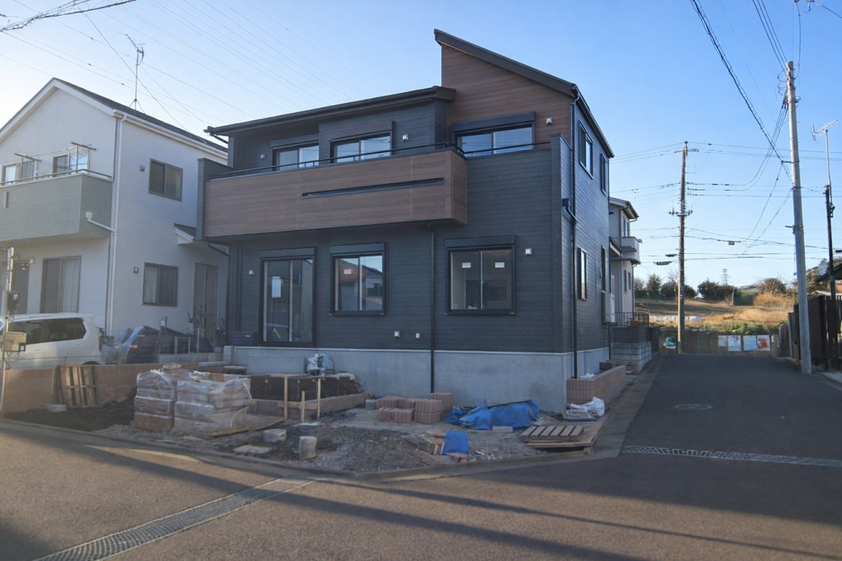 【外観】 食洗機・折上天井・制震ダンパーを標準装備。上質な設備と安心を詰め込んだ、ワンランク上の4LDK住宅です。