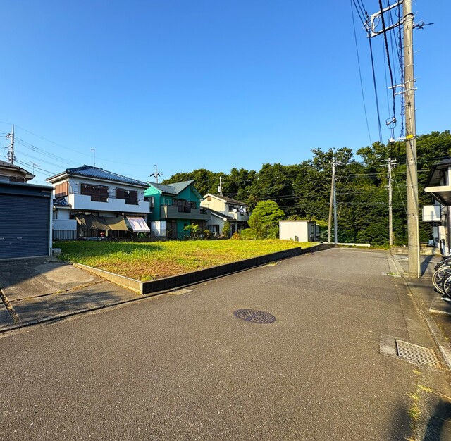 現地は、現在建築中で建物完成は5月中旬頃を予定しております(*'ω'*)
完成まで今しばらくお待ちください。