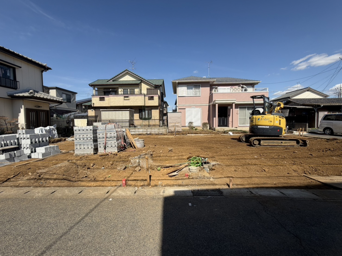 【2026.3.15 販売現地】 品質・性能にこだわったブルーミングガーデン。「4LDK」の新築戸建が限定2邸で誕生！各邸敷地面積31坪超。2台分のカースペースをご用意しました（車種による）。