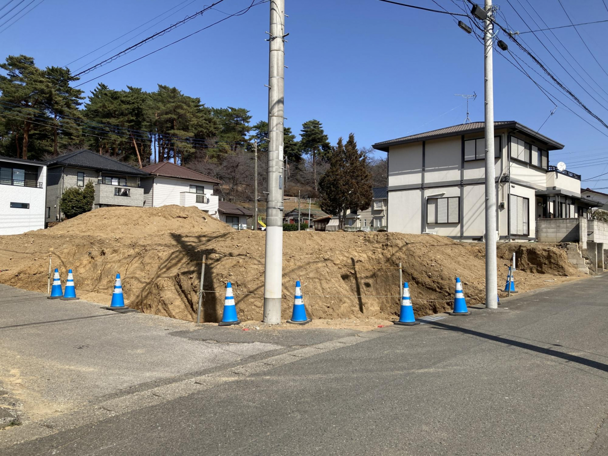 現地（3/1）※造成工事中 ◎販売開始しました！この場所に、新しい住まいが誕生します！◎