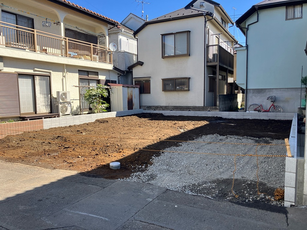 販売現地写真（2026年3月撮影） 建築前です