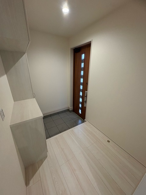 リビングはファッションを楽しむようにラグや家具とコーディネートしたい（1号棟）